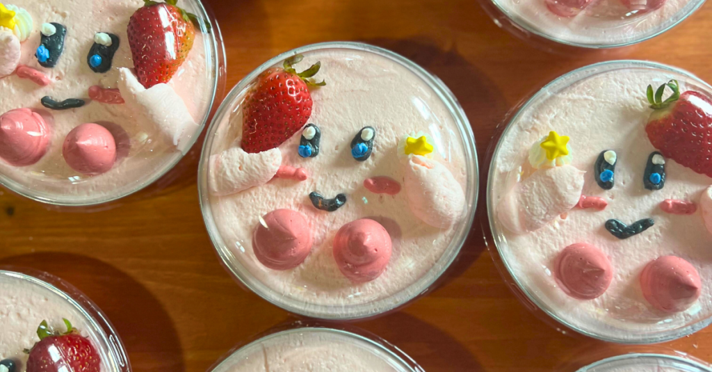 Round strawberry tres leches tray with Kirby design